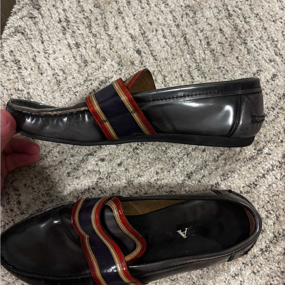 Prada Black and Red Loafers Slip-On Shoes - Picture 4 of 4